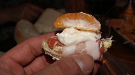 Arancia, formaggio cremoso e pancetta,