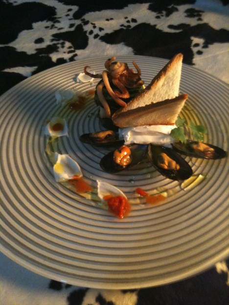 Friarielli, con cozze, Piladelphia con farfallina di pane tostato di Maniaci (16)